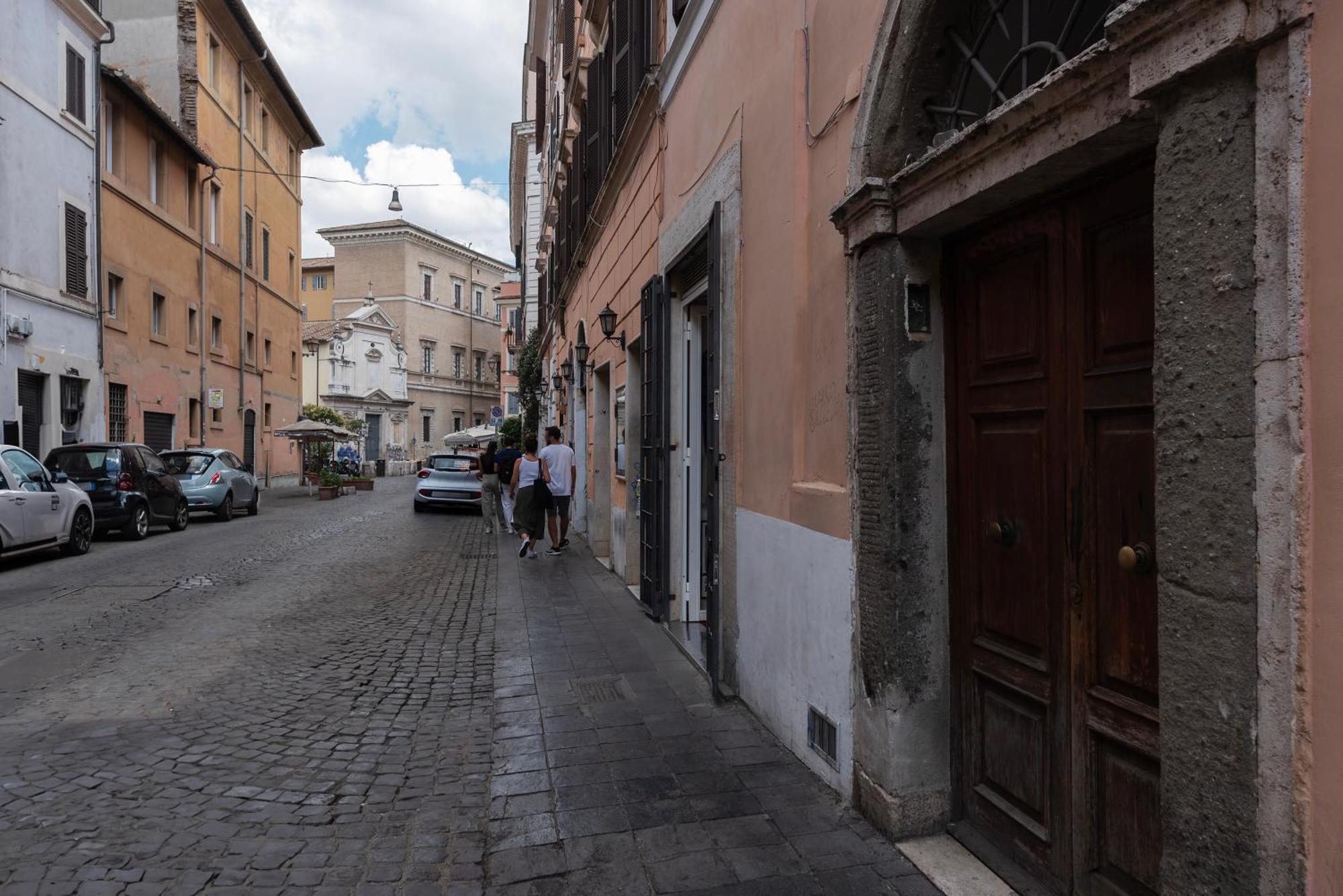 Cozy In Trastevere Apartment Rom